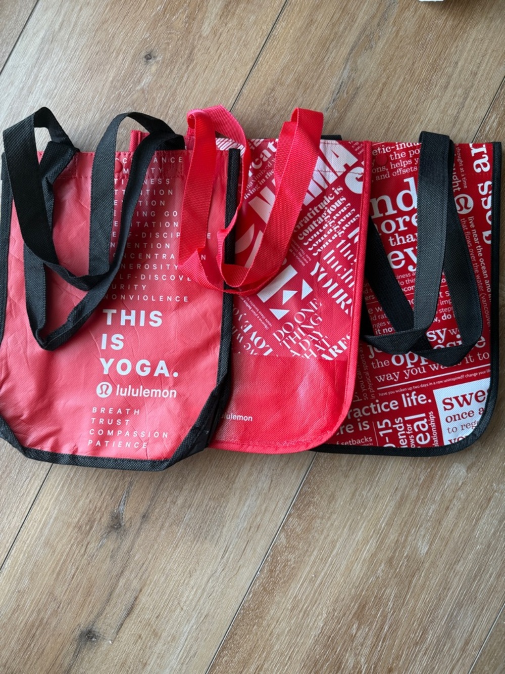 lululemon athletica Red Graphic Reusable Tote Bags - Set of 3